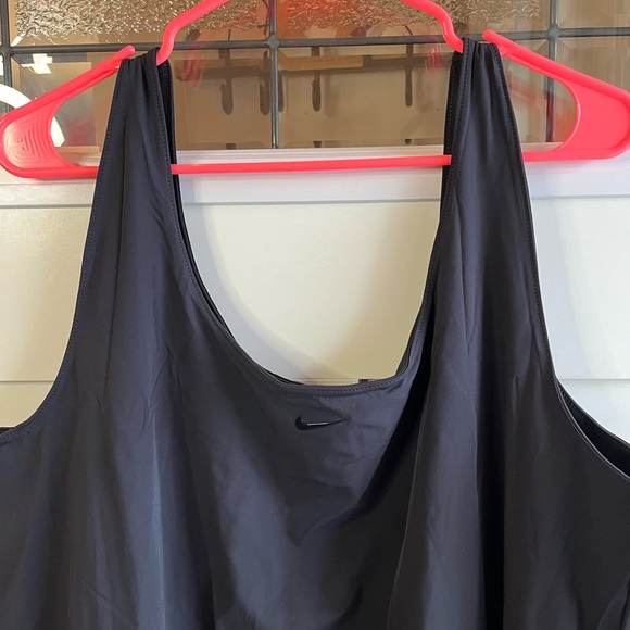NIKE NWT Dri-Fit Bliss Women's Training Dress - Picture 3 of 8